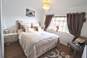 BEDROOM- click for photo gallery